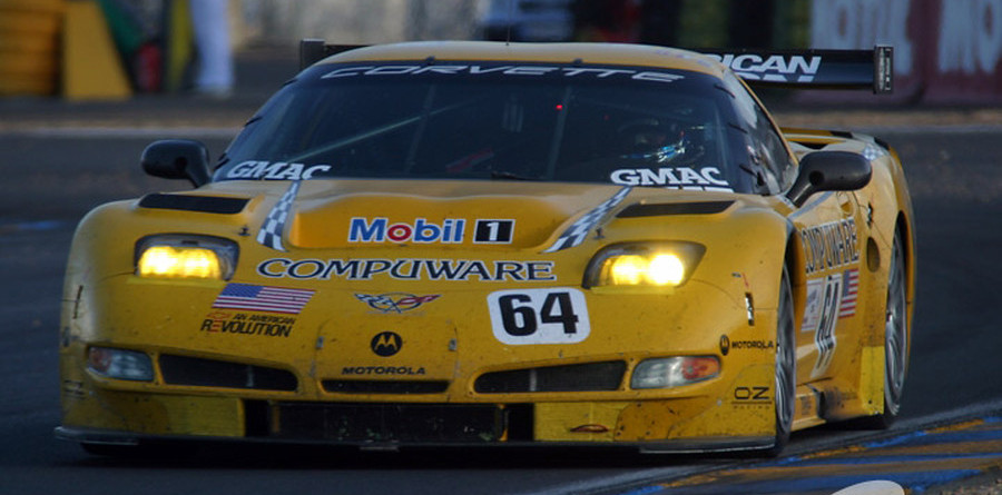 Davies leads despite incident with Magnussen Davies leads despite incident with Magnussen