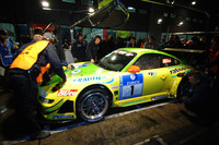 Porsches dominate Nurburgring with 12 hours to go Porsches dominate Nurburgring with 12 hours to go