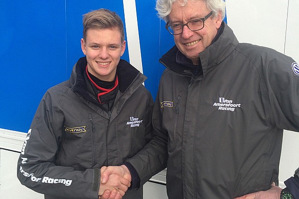 Schumacher's son to make F4 debut