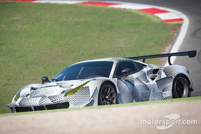 gt-ferrari-488-gte-2015-gianmaria-bruni-