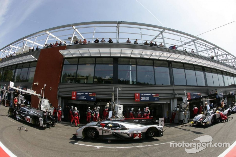 #2 Audi Sport Team Joest Audi R18 TDI: Marcel Fässler, Andre Lotterer, Benoit Tréluyer