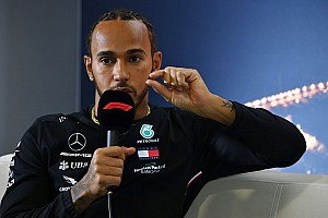 Hamilton molesto por actitud ante coronavirus