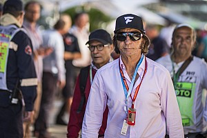 Redes sociales celebraron cumpleaños 71 de Emerson Fittipaldi