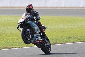 Quartararo lidera el warm up en Silverstone