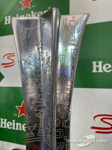 Trofeo para el GP de Brasil con homenaje a Ayrton Senna