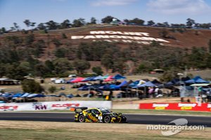 #1 Earl Bamber Motorsport Porsche GT3 R: Earl Bamber, Laurens Vanthoor, Craig Lowndes