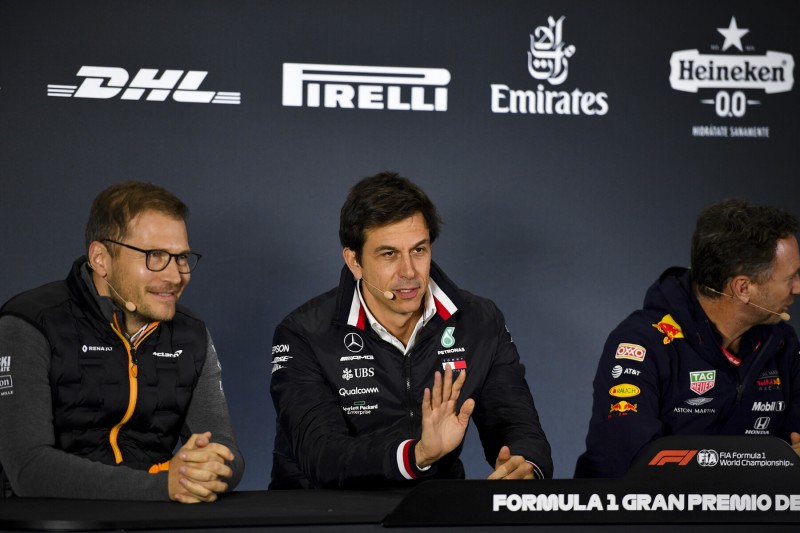 Andreas Seidl Toto Wolff Christian Horner CIP CIP Moto3McLaren McLaren F1 Team F1Red Bull Aston Martin Red Bull Racing F1 ~Andreas Seidl, Toto Wolff und Christian Horner ~