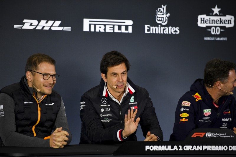 Andreas Seidl Toto Wolff Christian Horner CIP CIP Moto3McLaren McLaren F1 Team F1Red Bull Aston Martin Red Bull Racing F1 ~Andreas Seidl, Toto Wolff und Christian Horner ~ 