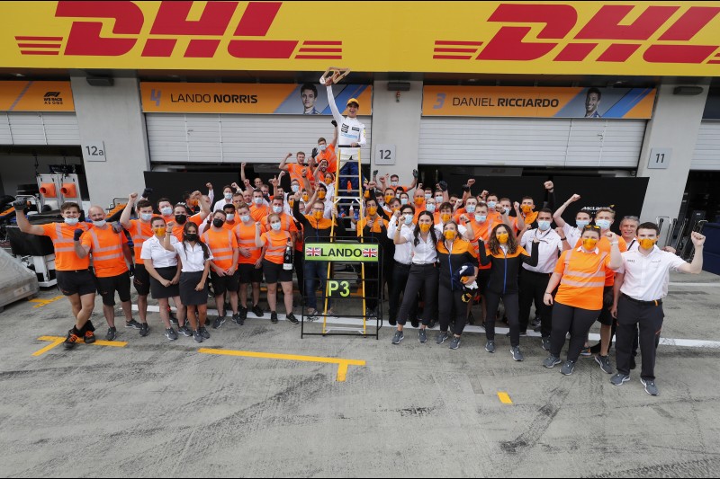 Lando Norris Daniel Ricciardo Andreas Seidl McLaren McLaren F1 ~Lando Norris (McLaren), Daniel Ricciardo (McLaren) und Andreas Seidl ~