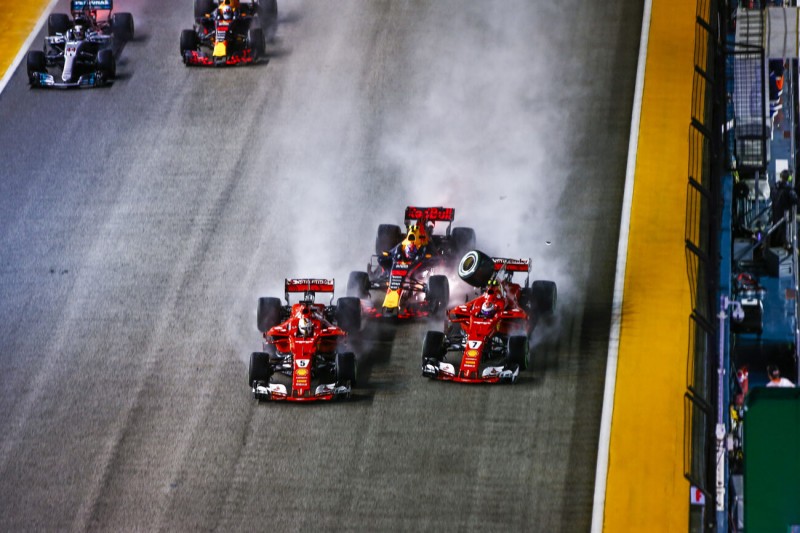 Sebastian Vettel Max Verstappen Kimi Räikkönen Ferrari Scuderia Ferrari F1Red Bull Red Bull Racing F1 ~Sebastian Vettel (Ferrari), Max Verstappen (Red Bull) und Kimi Räikkönen (Ferrari) ~