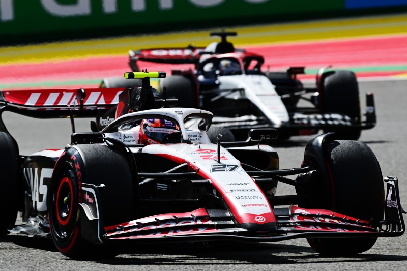 Nico Hülkenberg Daniel Ricciardo Haas Haas F1AlphaTauri AlphaTauri F1 ~Nico Hülkenberg (Haas) und Daniel Ricciardo (AlphaTauri) ~ 