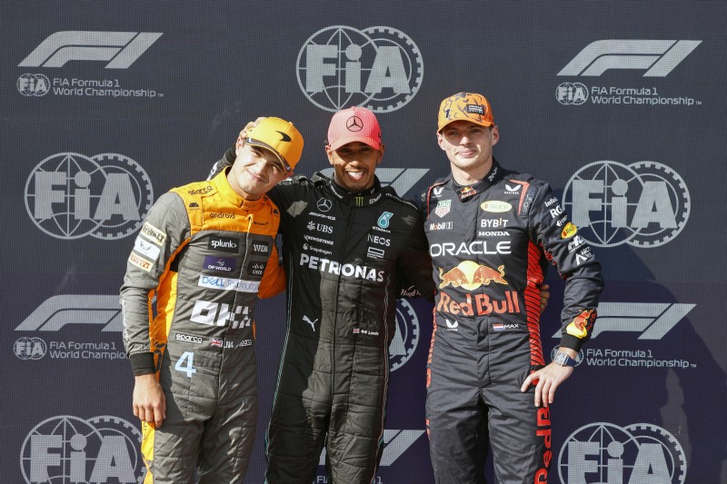 Lando Norris Lewis Hamilton Max Verstappen McLaren McLaren F1Mercedes Mercedes F1Red Bull Red Bull F1 ~Lando Norris (McLaren), Lewis Hamilton (Mercedes) und Max Verstappen (Red Bull) ~ 