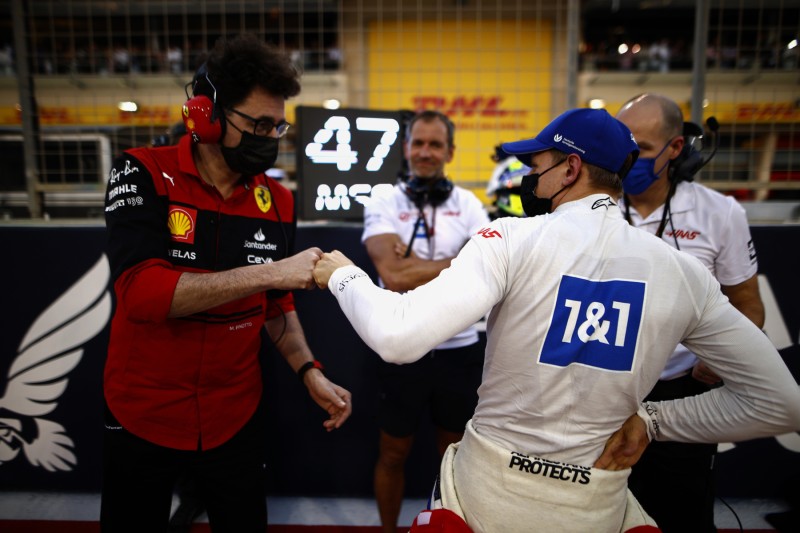 Mattia Binotto Mick Schumacher Ferrari Ferrari F1Haas Haas F1 ~Mattia Binotto und Mick Schumacher ~