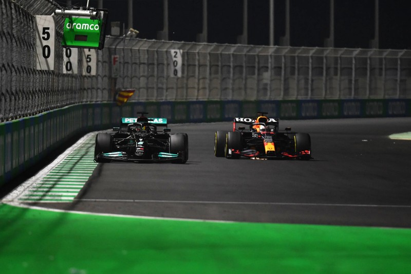 Lewis Hamilton Max Verstappen Mercedes Mercedes F1Red Bull Red Bull F1 ~Lewis Hamilton (Mercedes) und Max Verstappen (Red Bull) ~ 