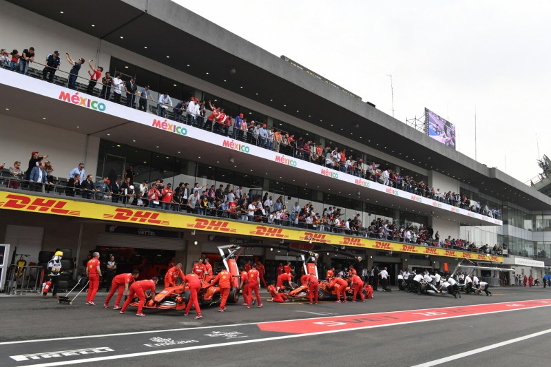 Sebastian Vettel Charles Leclerc Valtteri Bottas Lewis Hamilton Ferrari Scuderia Ferrari F1Mercedes Mercedes-AMG Petronas Motorsport F1 ~Sebastian Vettel (Ferrari), Charles Leclerc (Ferrari), Valtteri Bottas (Mercedes) und Lewis Hamilton (Mercedes) ~