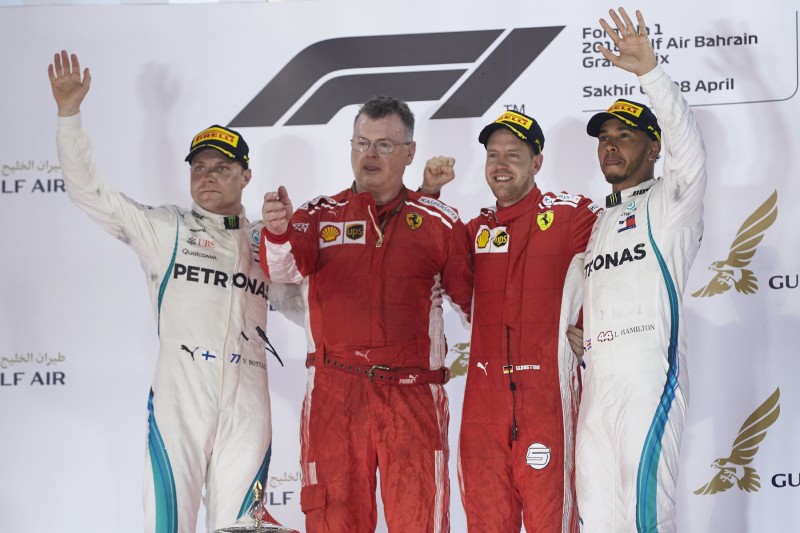 Valtteri Bottas Sebastian Vettel Lewis Hamilton Ferrari Scuderia Ferrari F1Mercedes Mercedes AMG Petronas Motorsport F1 ~Valtteri Bottas (Mercedes), Sebastian Vettel (Ferrari) und Lewis Hamilton (Mercedes) ~ 