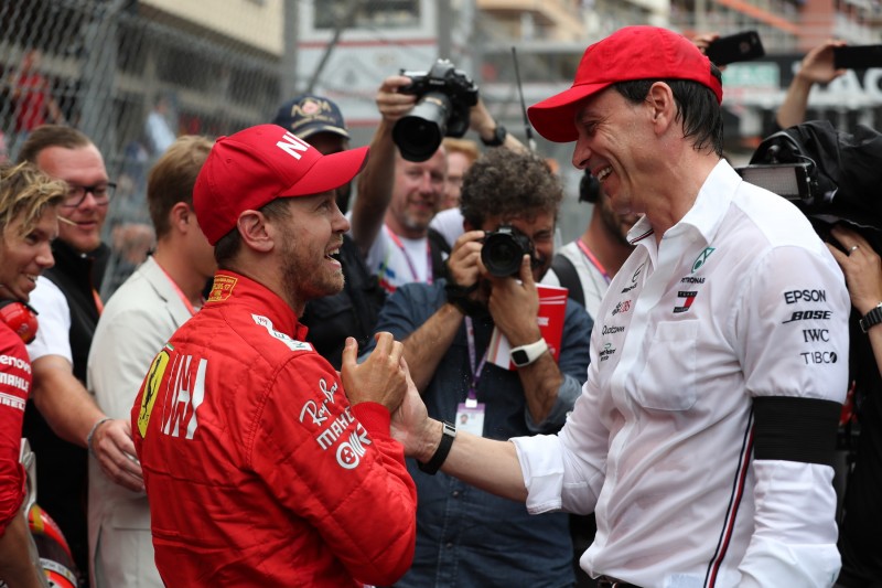 Sebastian Vettel Toto Wolff Ferrari Scuderia Ferrari Mission Winnow F1 ~Sebastian Vettel (Ferrari) und Toto Wolff ~