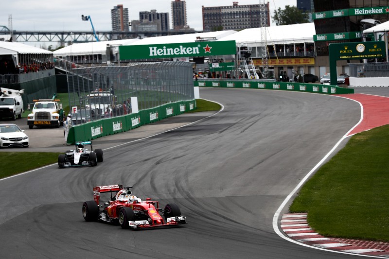 Sebastian Vettel Lewis Hamilton Ferrari Scuderia Ferrari F1Mercedes Mercedes AMG Petronas Formula One Team F1 ~Sebastian Vettel (Ferrari) und Lewis Hamilton (Mercedes) ~