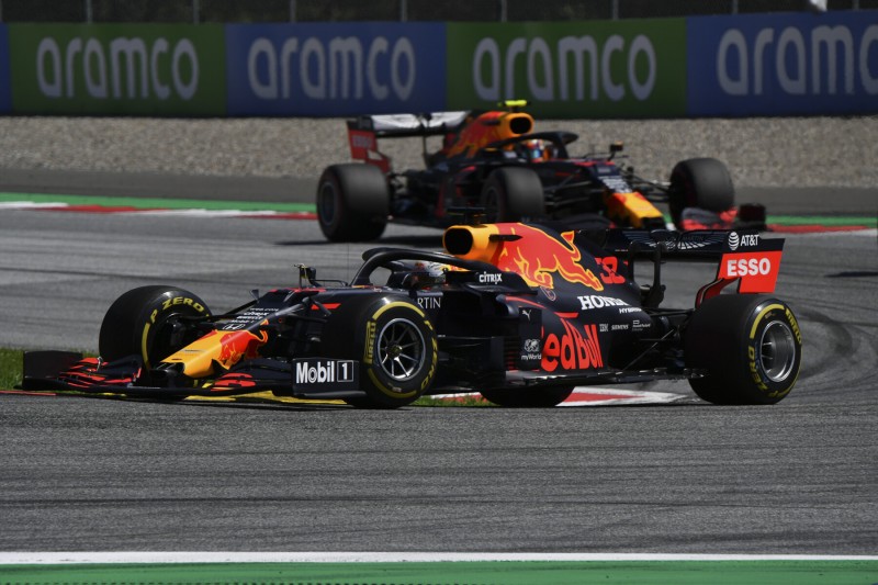 Max Verstappen Alexander Albon Red Bull Red Bull F1 ~Max Verstappen (Red Bull) und Alexander Albon (Red Bull) ~