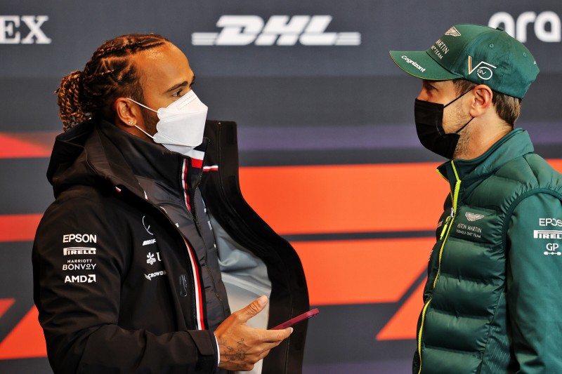 Lewis Hamilton Sebastian Vettel Ferrari Ferrari F1Mercedes Mercedes F1Aston Martin Aston Martin F1 ~Lewis Hamilton (Mercedes) und Sebastian Vettel (Aston Martin) ~