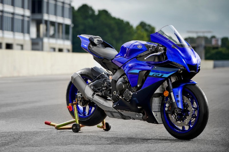 Yamaha R1