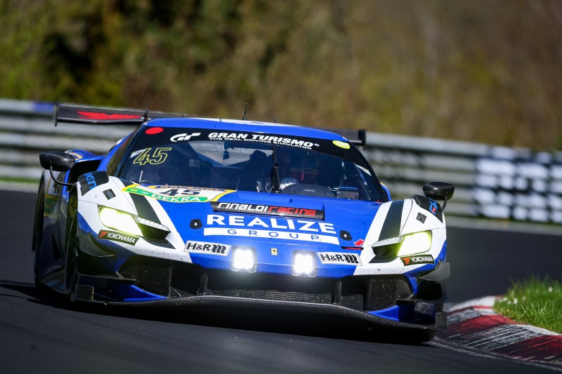 Der Kondo-Ferrari startet die 24h Nürburgring 2025 vom zweiten Platz