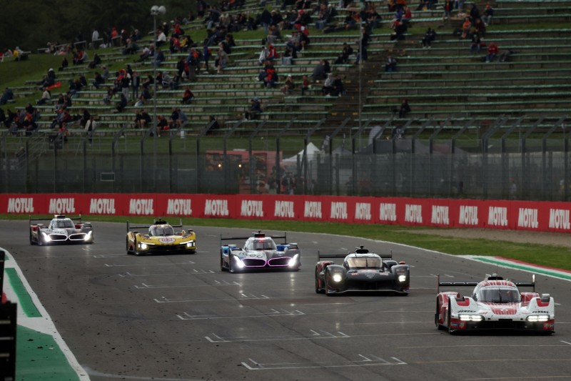 Auch wenn sie sich von außen ähneln: Die Hypercars folgen völlig unterschiedlichen Reglements
