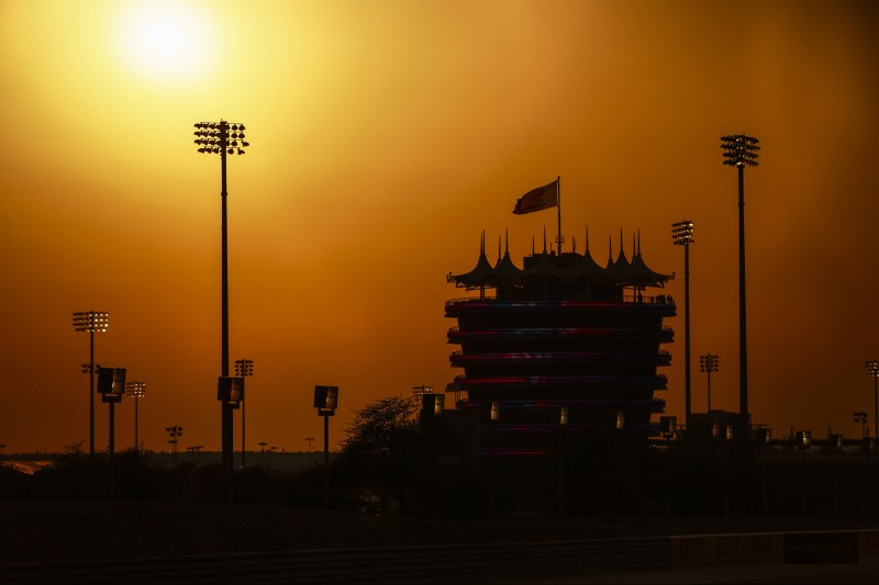 Abendstimmung an der Rennstrecke von Bahrain