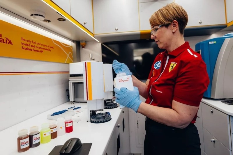 Valeria Loreti von Shell