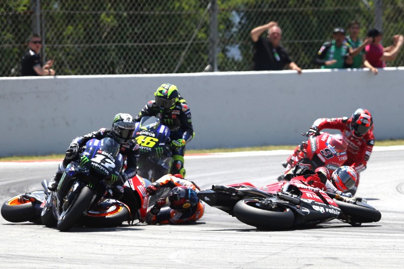 Crash: Jorge Lorenzo, Andrea Dovizioso, Maverick Vinales, Valentino Rossi