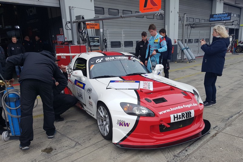 VLN: Honda