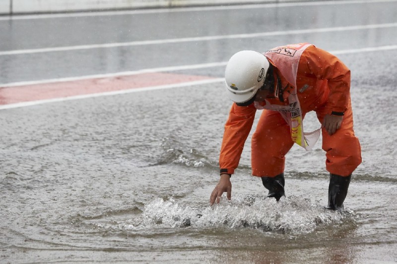 Sportwart in Suzuka im Regen 2017