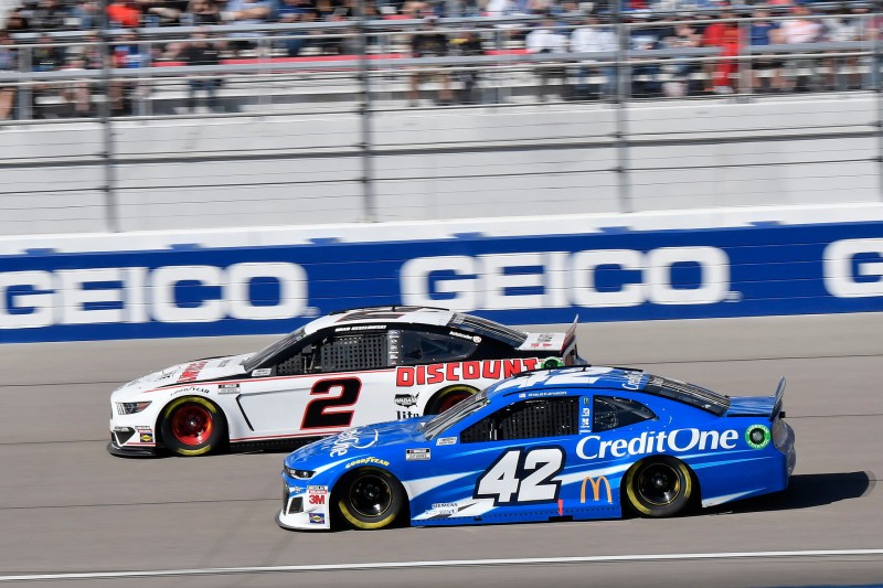 Brad Keselowski, Kyle Larson