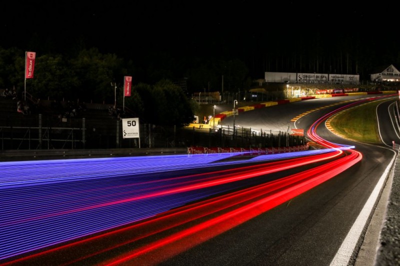 Eau Rouge in Spa-Francorchamps bei Nacht