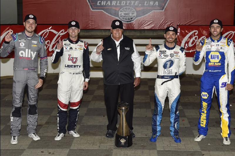 Rick Hendrick mit seinen vier Rennsiegern 2021: Alex Bowman, William Byron, Kyle Larson, Chase Elliott