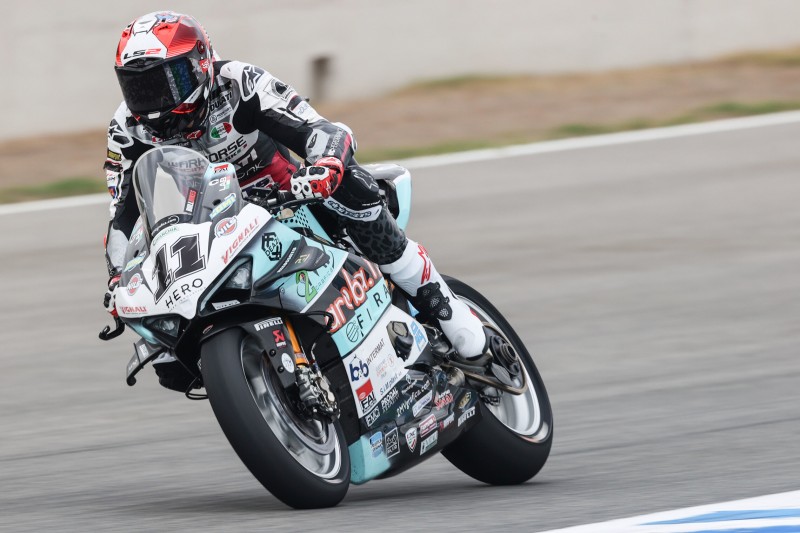 Loris Baz