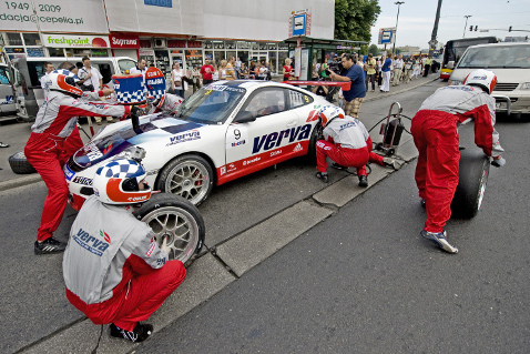 Pit stop Verva Racing Team | Fot. Łukasz Nazdraczew