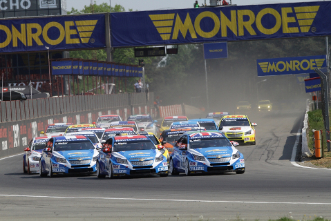 Start wyścigu 1 w Zolder | Fot. fiawtcc.com