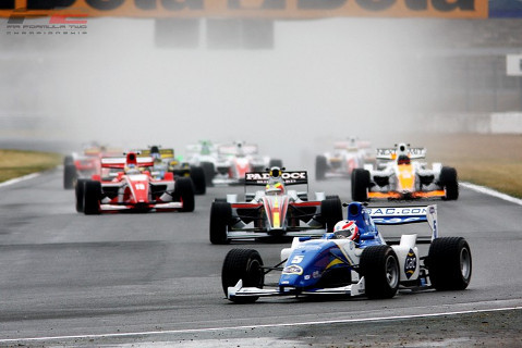 Start w Magny-Cours | Fot. James Bearne