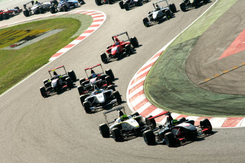 Start GP3 w Montmelo | Fot. GP3