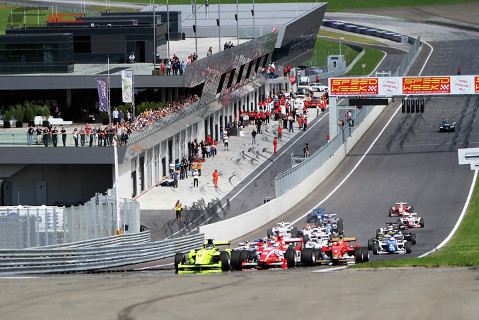 Start na Red Bull Ringu | Fot. James Bearne