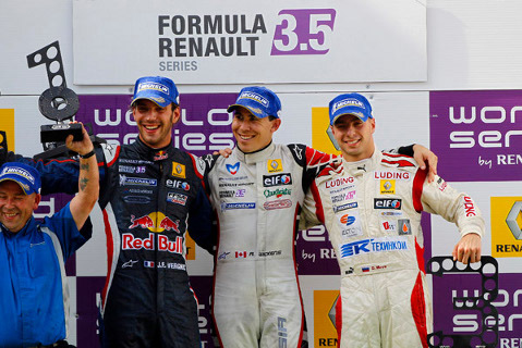 Podium w Montmelo | Fot. worldseriesbyrenault.fr