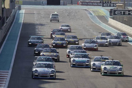 Start w Abu Zabi | Fot. racecam.de