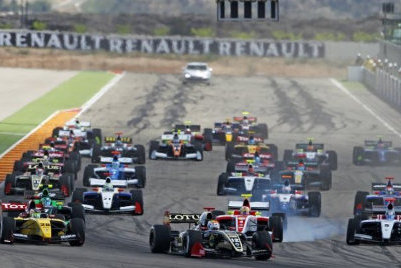 Start na Motorland Aragon | Fot. renault-sport.com