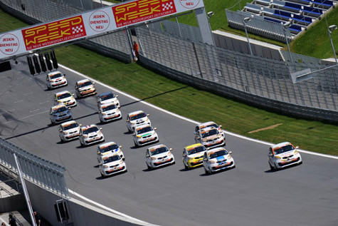 Start na Red Bull Ringu | Fot. Dominik Kalamus