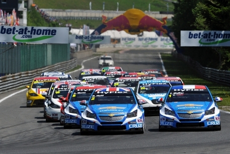 Start wyścigu 1 | Fot. fiawtcc.com