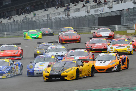 Start na Nürburgringu | Fot. FOTOSPEEDY