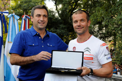 Burmistrz Cordoby i Sebastien Loeb | Fot. Citroen