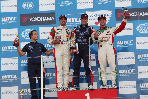 Podium po wyścigu 2 | Fot. WTCC