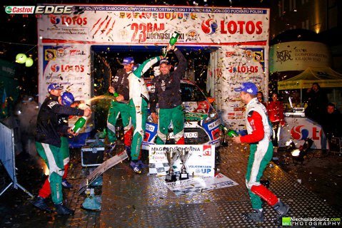 Podium Castrol EDGE Trophy | Fot. Maciej Niechwiadowicz